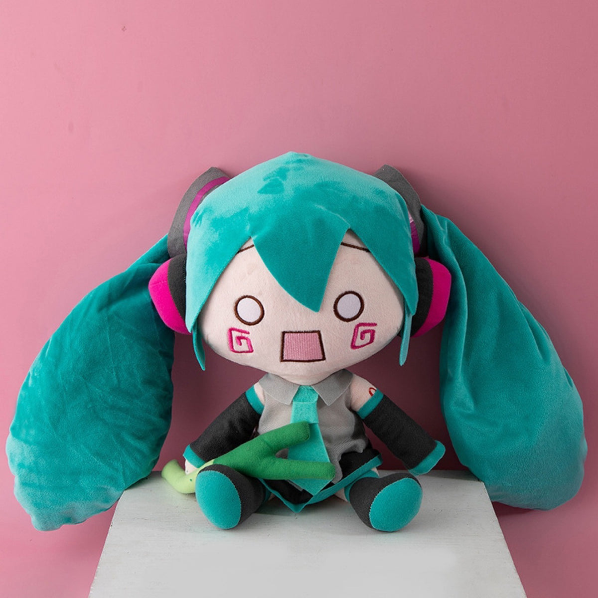 Hatsune Miku Dizzy With Leach 28-32cm Plush